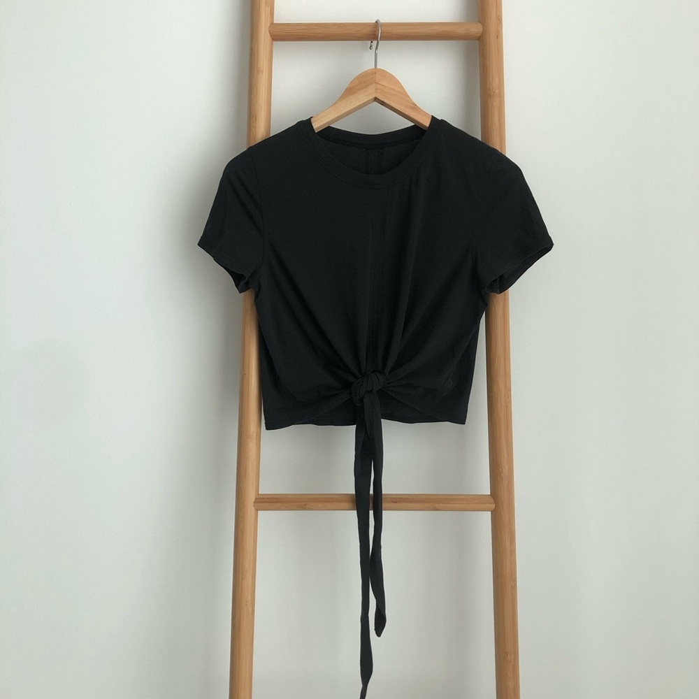 Lululemon assorted tees - Picture 4 of 4